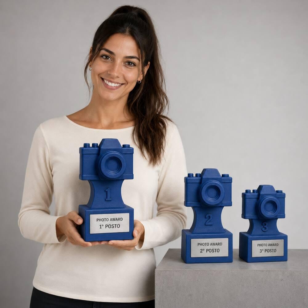 Set Podio Fotografia Personalizzato, 3 6 o 10 Trofei per Concorsi Fotografici, Scuole e Photo Club con Logo e Targhetta Incisa