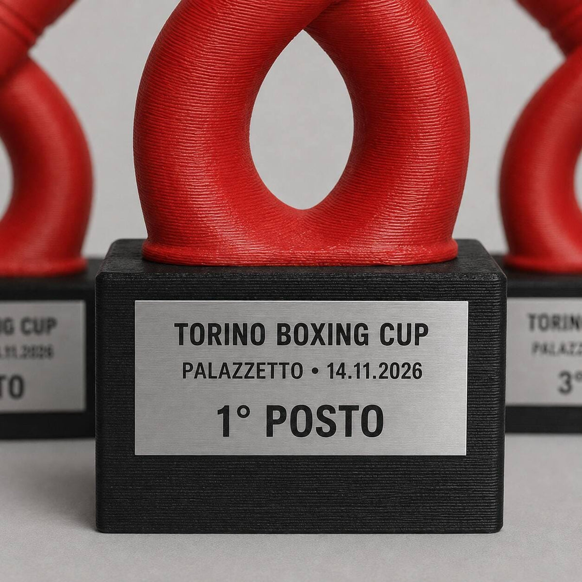 Set Podio Boxe Personalizzato, 3 6 o 10 Trofei Pugilato per Tornei e Palestre con Logo e Targhetta Incisa