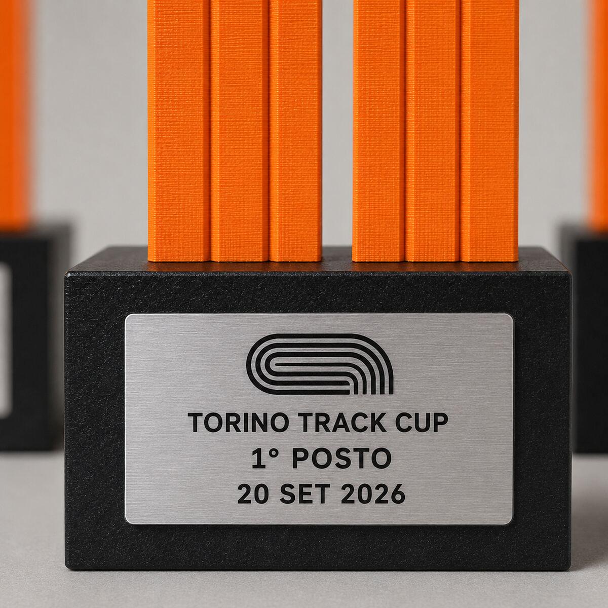 Set Podio Atletica Leggera Personalizzato, 3 6 o 10 Trofei Running per Gare e Club con Logo e Targhetta Incisa