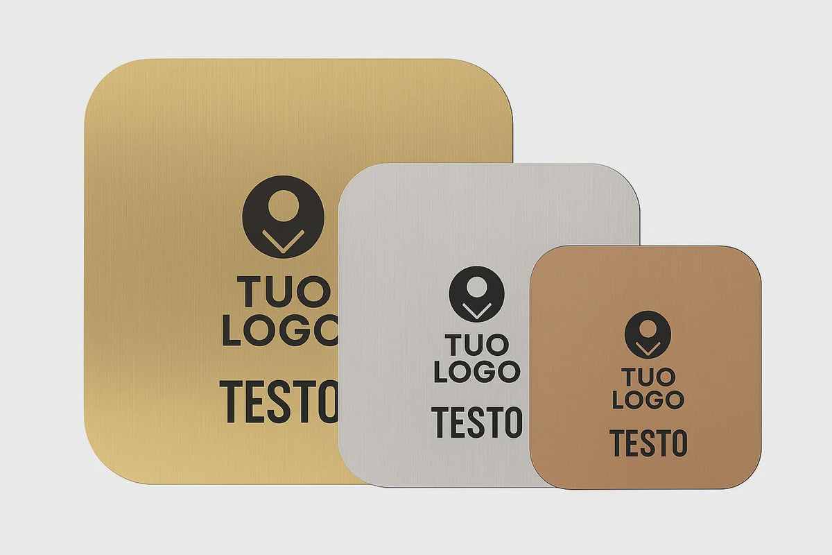 Set di tre trofei in legno personalizzati per podio aziendale