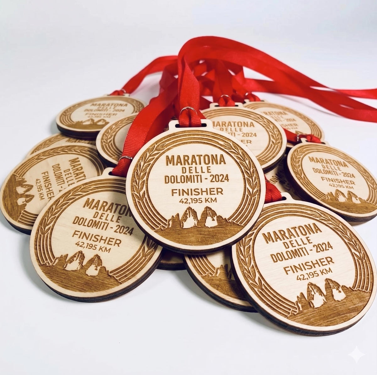 Medaglia Personalizzata con rotonda – Incisione su Misura misura 7x7cm