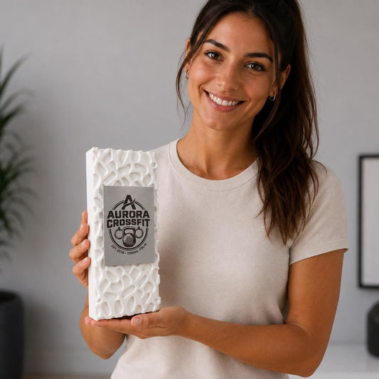Targa premio Bianca rettangolare di Design Parametrico Personalizzabile – Scultura Voronoi in PLA e Targa in abs Metallo Spazzolato