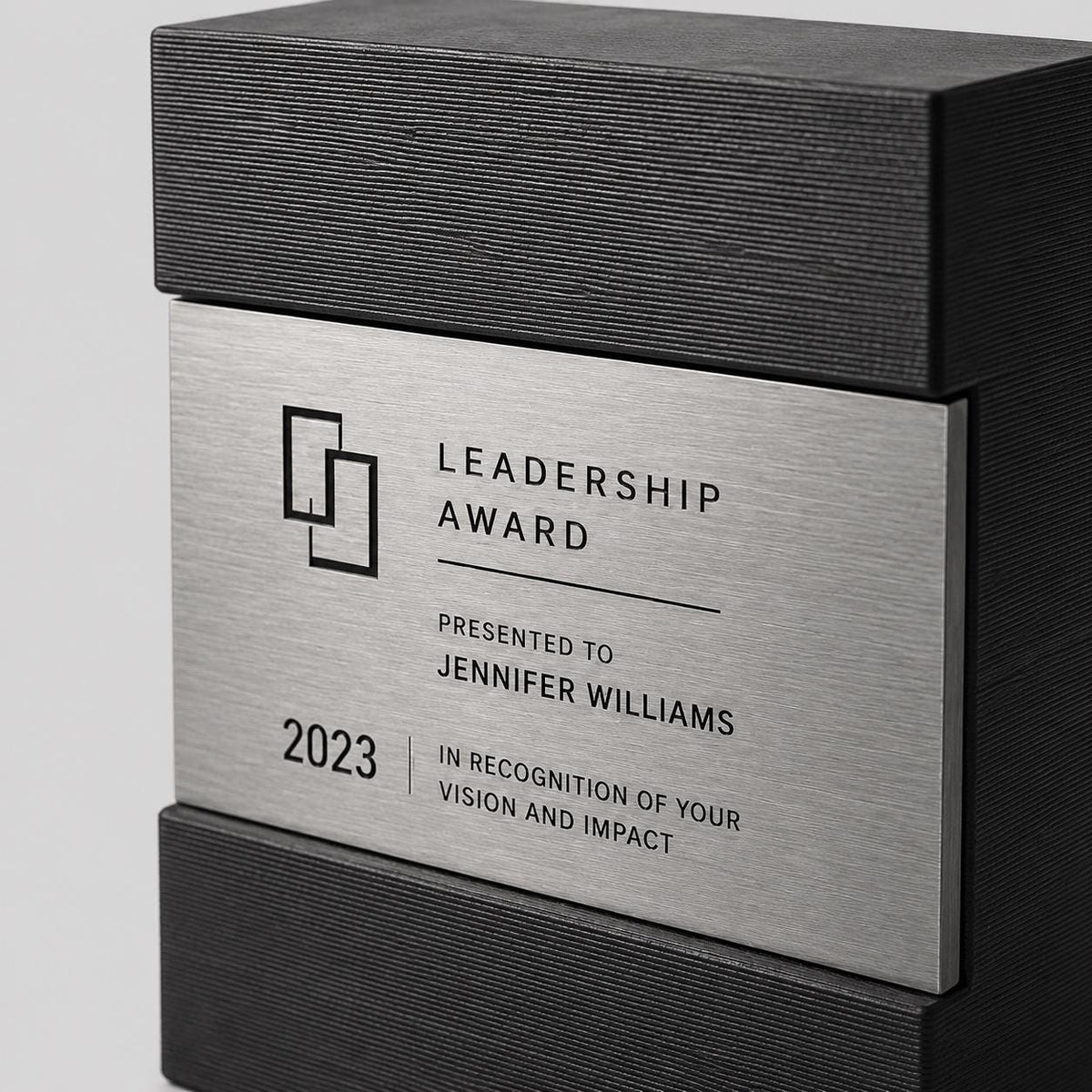 Placca Premio Aziendale Minimalista in Stampa 3D e Acciaio Spazzolato | Trofeo di Riconoscimento Personalizzato Moderno | Premio Leadership