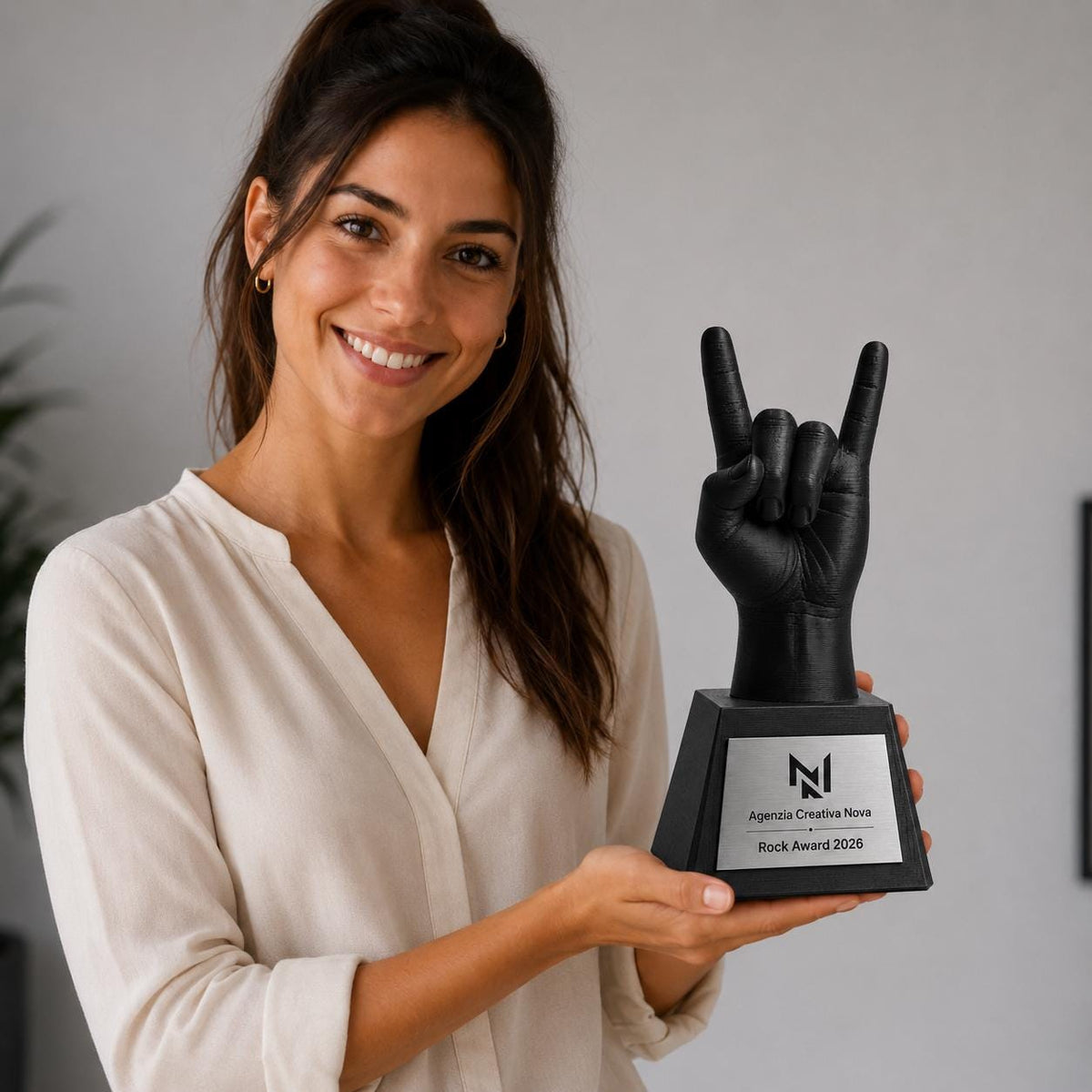 Trofeo Corna Rock Personalizzato Stampa 3D, Premio Agenzia Creativa e Musica, Targa Acciaio Incisa a Laser Rock Award e Contest