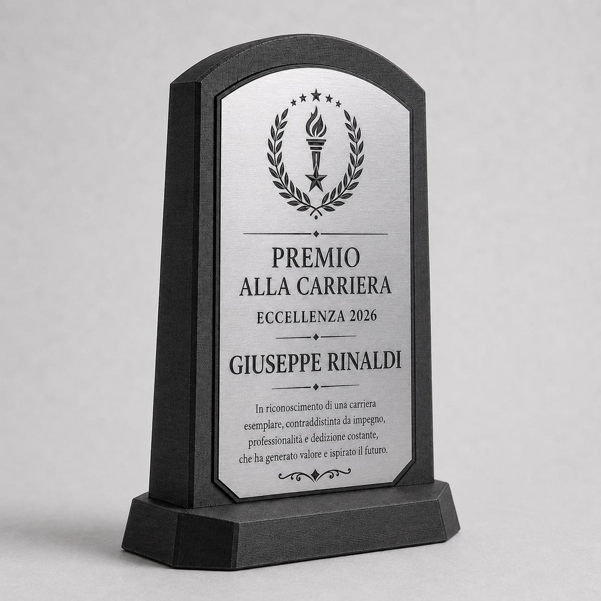 Targa Premio Personalizzata Eccellenza 2026 in abs effetto acciaio Base PLA | Regalo Laurea, Riconoscimento Scolastico Aziendale Artigianale