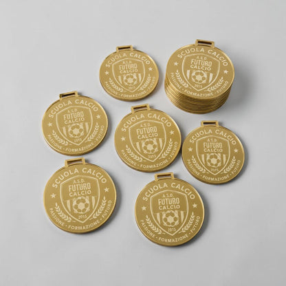 Medaglia in plexiglas specchiato color oro – Incisione su Misura misura 7x7cm medaglia personalizzata con incisione laser eventi sportivi