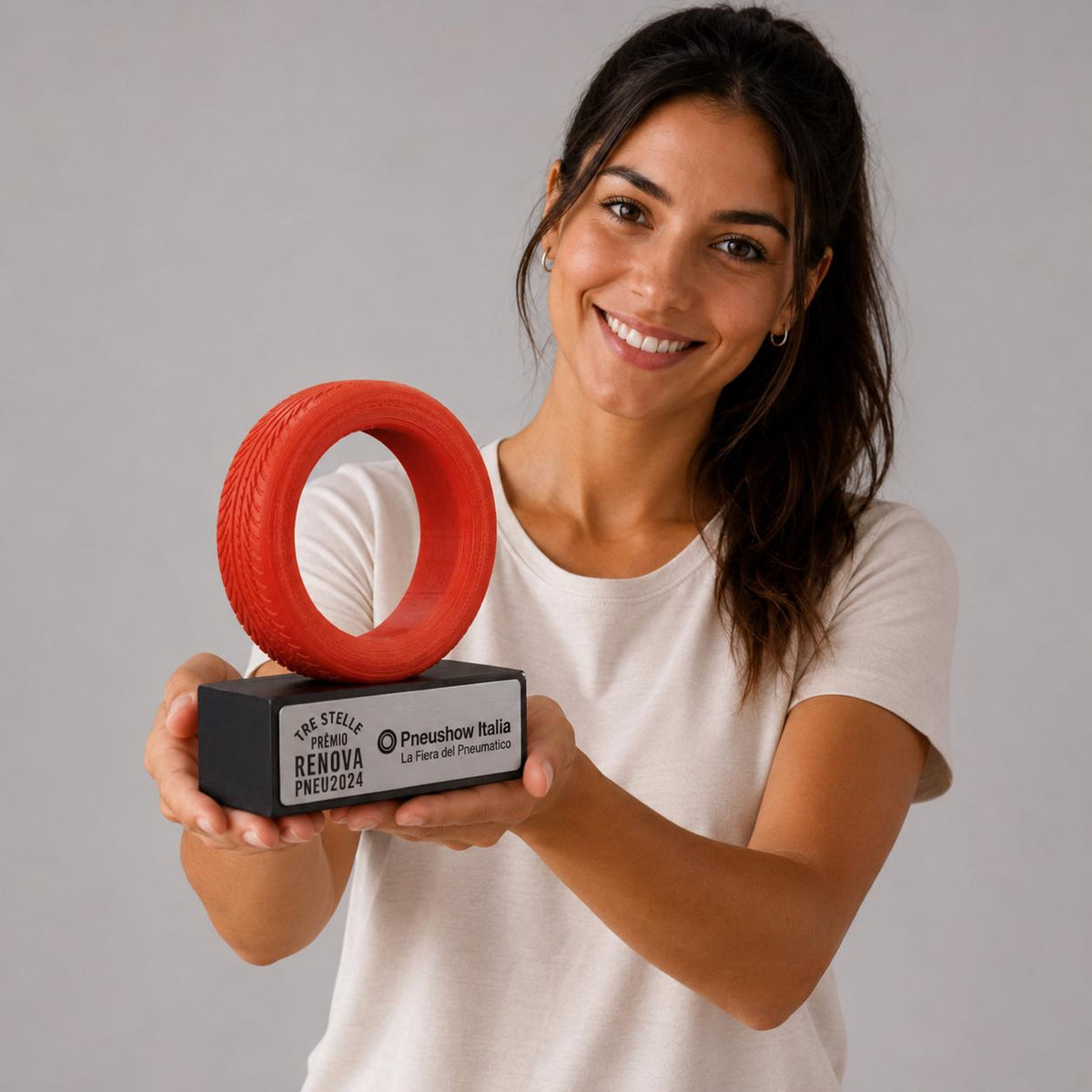 Trofeo pneumatico Personalizzato in Stampa 3D | Premio Aziendale con Cerchio Auto e Targa Incisa | Idea Regalo Anniversario Lavoro