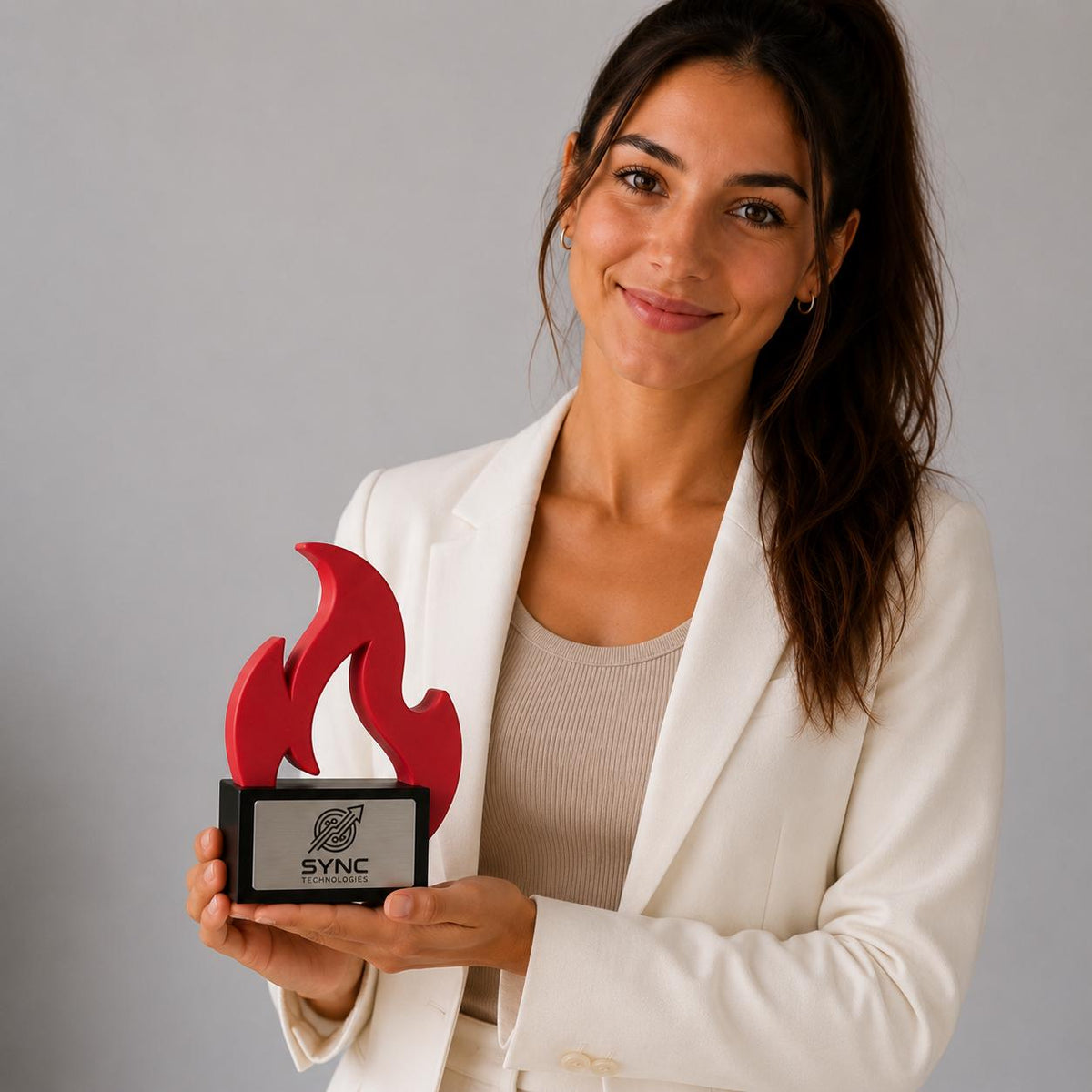 Trofeo Aziendale Personalizzato "Fiamma" in Stampa 3D - Premio Business con Base in Legno Incisa - Riconoscimento Moderno per Leadership