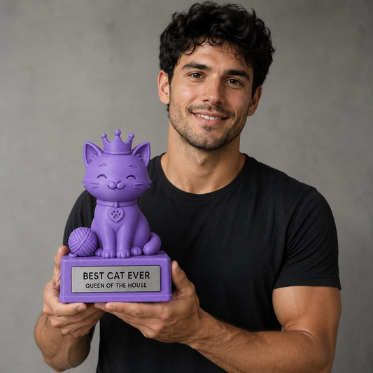 Regalo Gatto, Statuetta Trofeo "Best Cat Ever Queen of the House", Decorazione 3D Gattina con Corona e Gomitolo, Idea Regalo