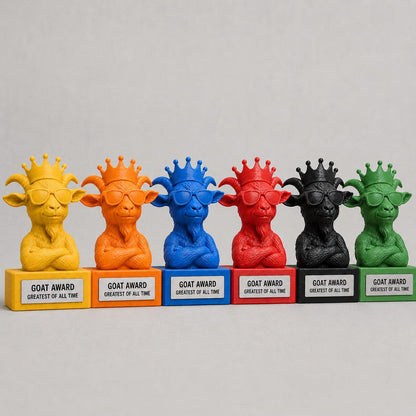 Regalo Divertente Amici, Statuetta Trofeo G.O.A.T. "Goat Award Greatest Of All Time", Capra con Corona e Occhiali, Premio Migliore di Sempre