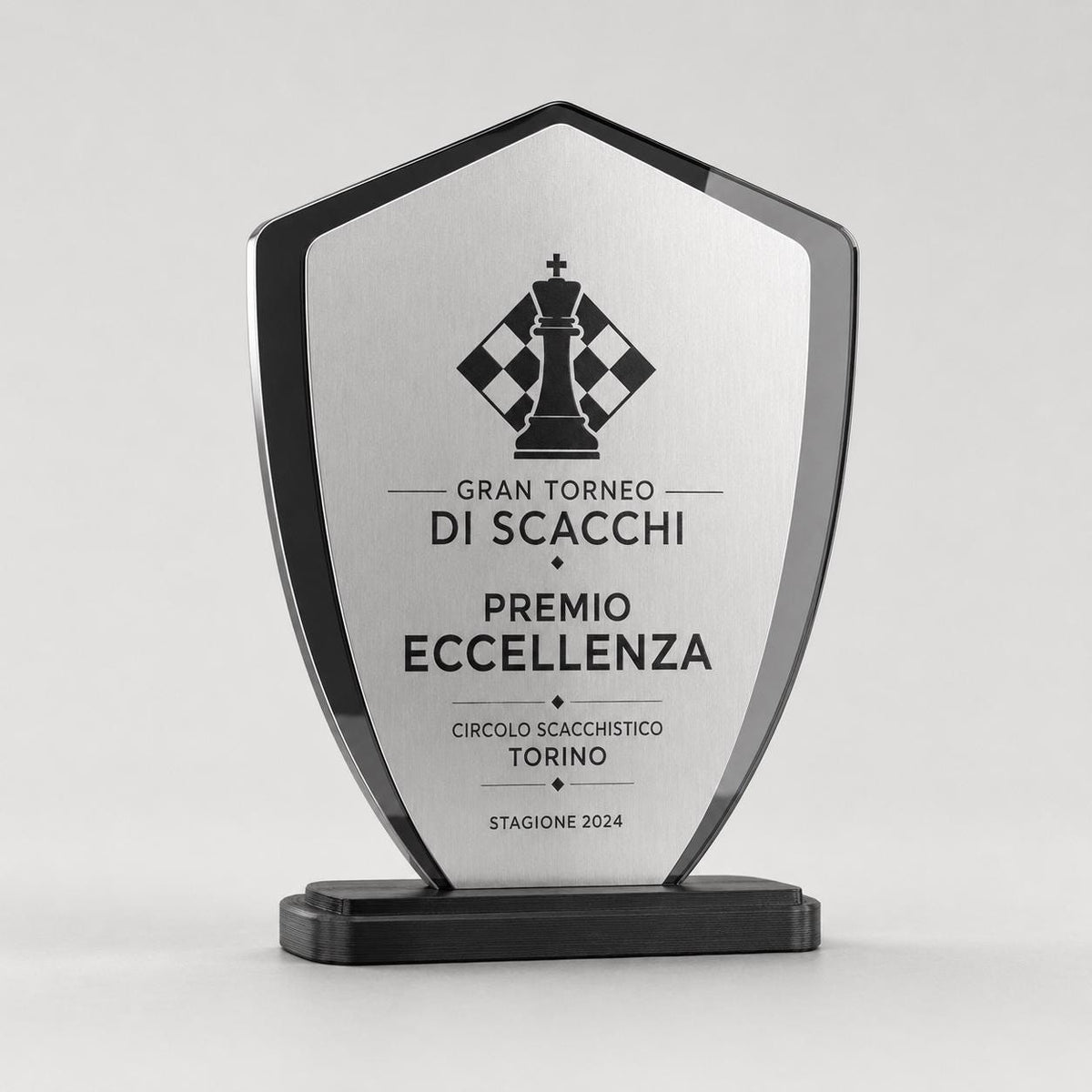 Trofeo Aziendale Personalizzato - Premio scudetto in Plexiglas Lucido Base Nera Stampata 3D e Targa vela Effetto Acciaio