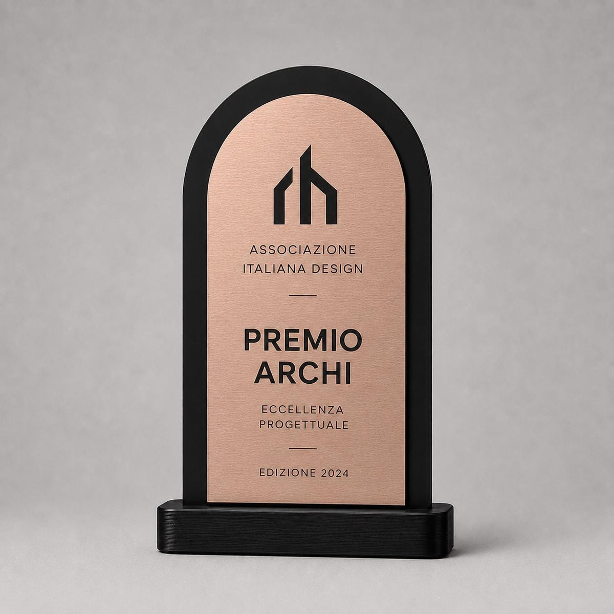 Trofeo Aziendale Personalizzato - Premio arco in Plexiglas Lucido Base Nera Stampata 3D e Targa vela Effetto Acciaio