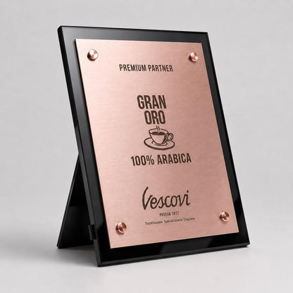 Targa Espositore Premium Partner Personalizzata Piastra Effetto Acciaio Spazzolato con Borchie Cromate - Insegna da Banco per Bar e Negozi