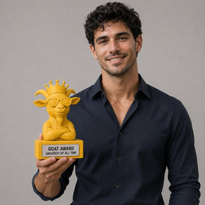 Regalo Divertente Amici, Statuetta Trofeo G.O.A.T. "Goat Award Greatest Of All Time", Capra con Corona e Occhiali, Premio Migliore di Sempre
