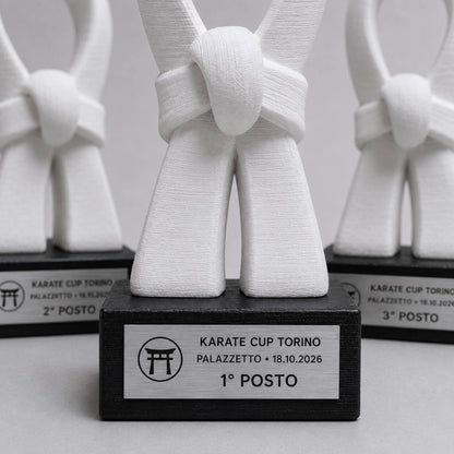 Set Podio Karate Personalizzato, 3 6 o 10 Trofei per Tornei, Dojo e Club con Logo e Targhetta Incisa