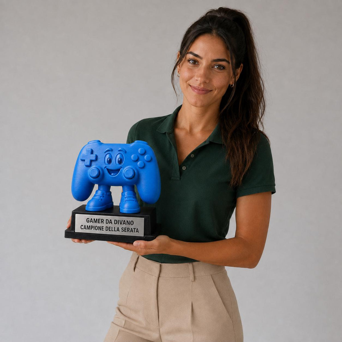 Trofeo Gamer da Divano Personalizzato – Controller Cartoon – Premio Divertente per Videogiocatore, Amico o Collega