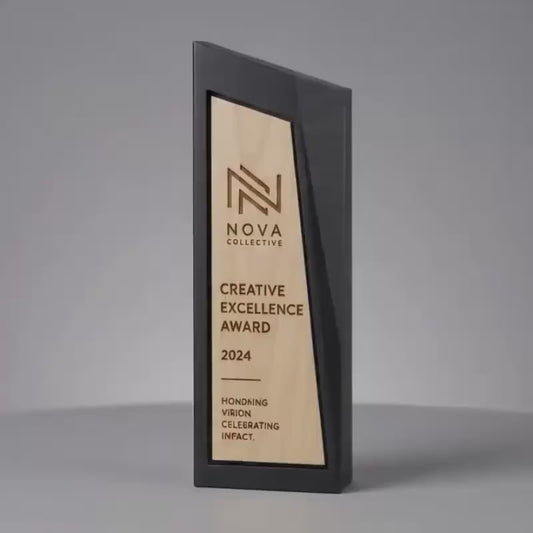 Trofeo Aziendale Personalizzato - Premio Monolite Minimalista Stampato 3D - Targa Verticale Incastonata in legno di pioppo incisa al laser